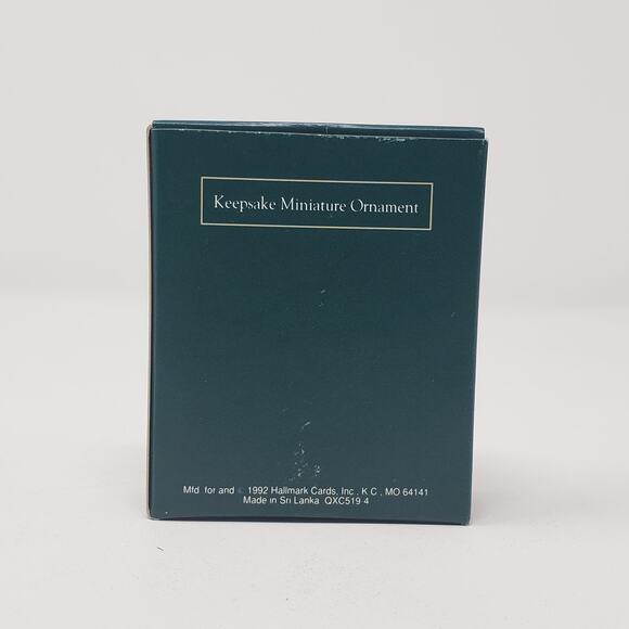 1992 Hallmark Chipmunk Parcel Service Keepsake Christmas Holiday Ornament - Picture 2 of 7